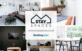 Peaceful Apartment - Dedicated Free Parking - Walk To Centre, Uni, Hosp - Business And Leisure - Contact For Long Stays